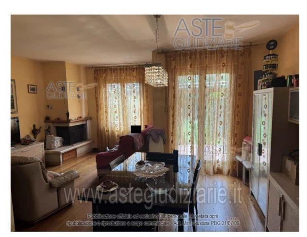 IMMOBILI-IMMOBILE RESIDENZIALE-Viale XXIV Maggio, 99, 60044 Fabriano AN, Italia - Foto 2