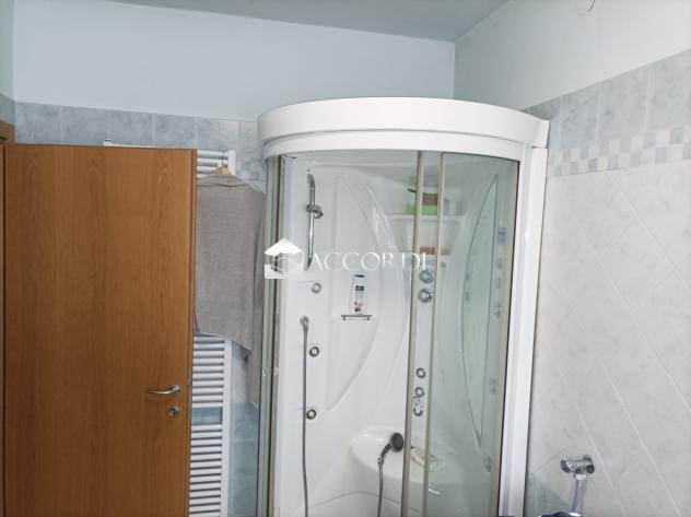 CASA INDIPENDENTE di 10 vani e di 620 mq (SANTA LUCIA DI PIAVE) rif. RAZ08 - Foto 15