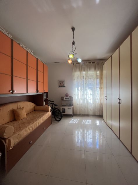 RIF. 526 FRONTE VILLAGGIO COPPOLA - APPARTAMENTO ARREDATO - Foto 7