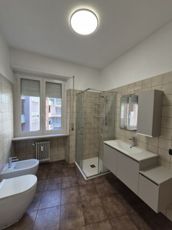 Elegante stanza in appartamento signorile – Milano - Foto 4