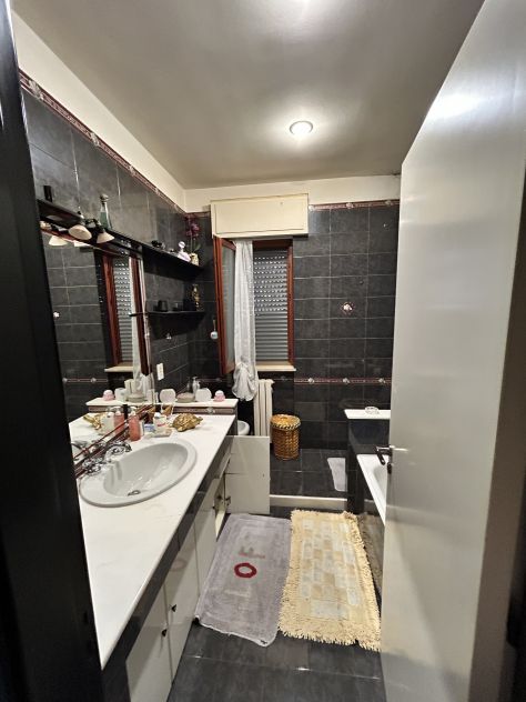 Quadrilocale Arredato da privato (Intero o a Stanze) – 4° Piano con Ascensore - Foto 8