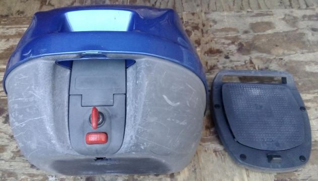BAULETTO GIVI L. 30 CON SCHIENALE per APRILIA LEONARDO 125-150-200 usato - Foto 3