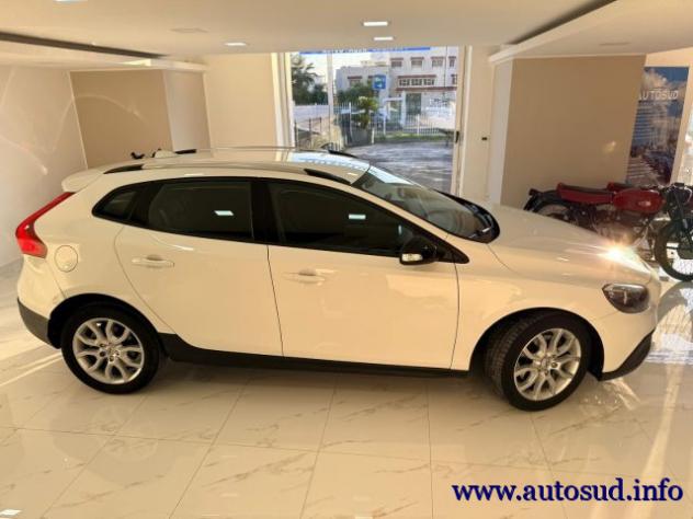 VOLVO V40 Cross Country D2 Geartronic rif. 24038926 - Foto 4