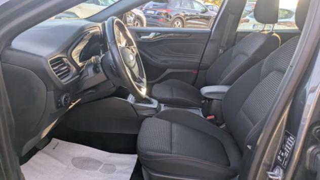 FORD Focus 1.0 ECOBOOST H ST LINE 125cv POWERSHIFT rif. 24195419 - Foto 6