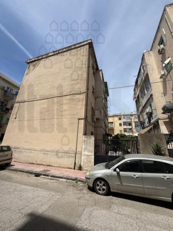 APPARTAMENTO di 3 vani e di 70 mq (MESSINA) rif. 2vs18193 - Foto 6