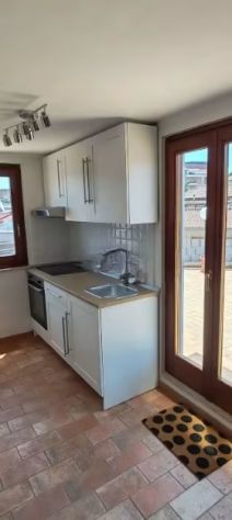 CASSIA BILOCALE ARREDATO CON TERRAZZO PERIMETRALE DI 150MQ