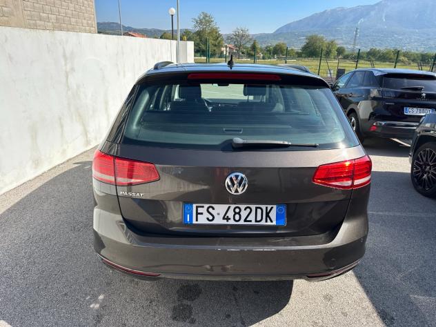 Volkswagen Passat Variant 1.6 tdi Business (businessline) 120cv - Foto 5
