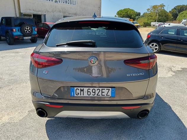 Alfa Romeo Stelvio 2.2 Turbodiesel 190 CV AT8 Q4 Business - Foto 7