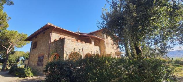 VILLA CON GRANDE PARCO IN ZONA CASTIGLIONE DEL LAGO - Foto 10
