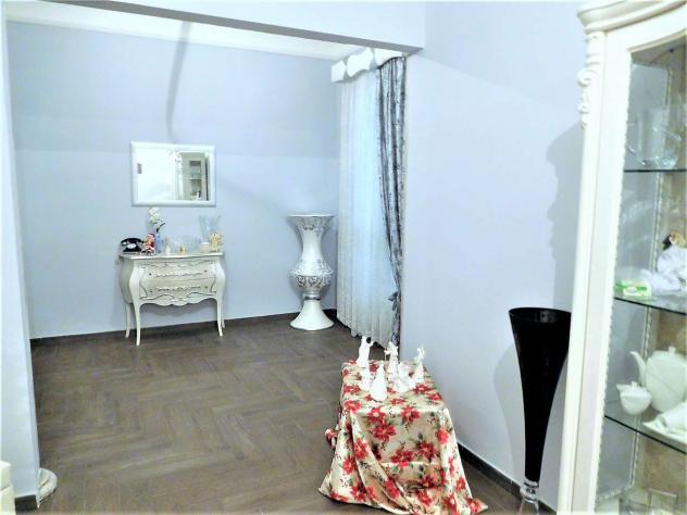 V002311 - VENDESI APPARTAMENTO 190 MQ 2° PIANO - Foto 11