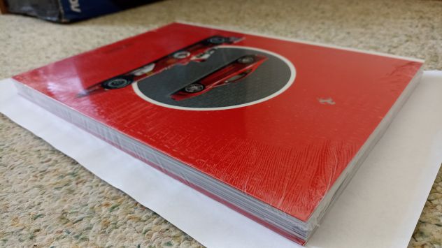 Annuario Ferrari 2004 / Ferrari Yearbook 2004 - Foto 3