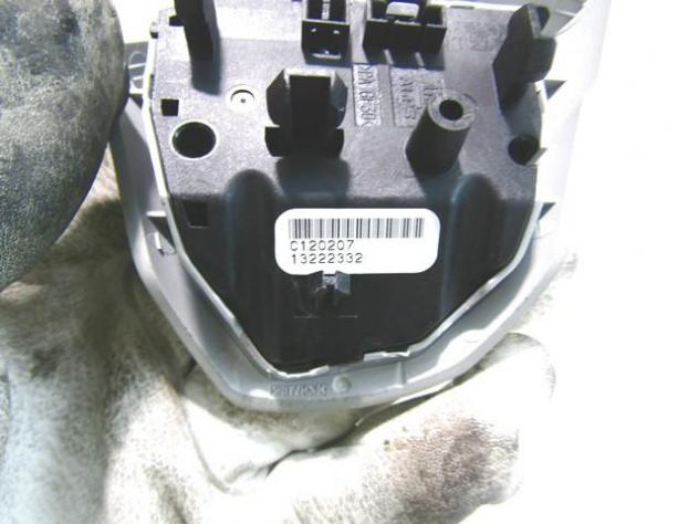 13222332 COMANDI AL VOLANTE LATO SINISTRO OPEL CORSA D 1.2 B 63KW 5M 5P (2012) RICAMBIO USATO - Foto 2