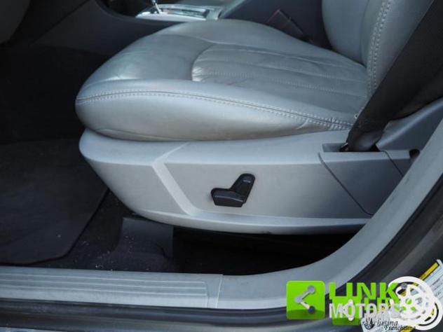 CHRYSLER 300C 3.0 V6 CRD cat DPF Touring218cv rif. 23921933 - Foto 6