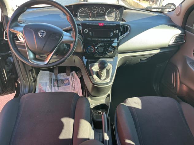 Lancia Ypsilon 1.2 69 CV 5 porte S&S Silver - Foto 10