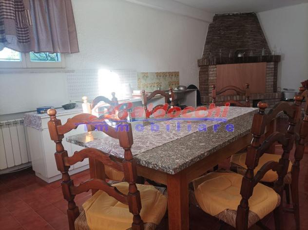 CALCINELLI - POSIZIONE PANORAMICA - VILLA SINGOLA CON GIARDINO - Foto 17