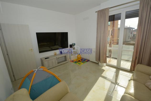 Lomagna, trilocale ristrutturato piano primo - Foto 3