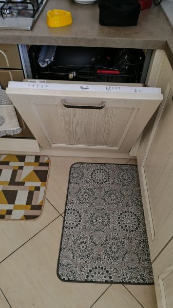 Cucina e tavolo con sedie - Foto 6