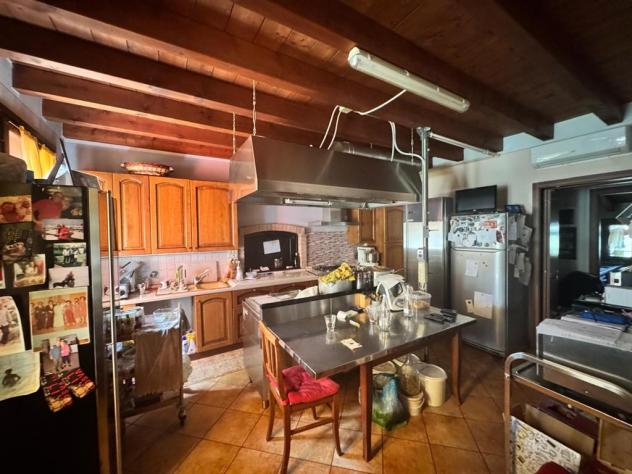 Affascinante loghino di campagna ristrutturato con piscina e ampio terreno – ideale anche per B&B o attività rurali - Foto 11