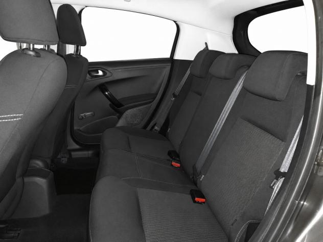 Peugeot 208 PureTech 82 5 porte Active - Foto 8
