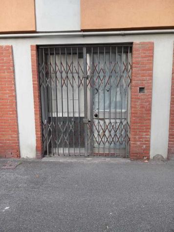 Magazzino in vendita a Carrara