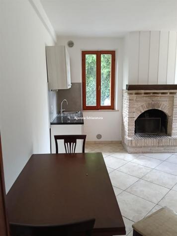 VENDESI CASA SINGOLA ABBINATA A SANT'ANGELO IN LIZZOLA PIANO TERRA E PIANO PRIMO - Foto 3