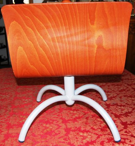 porta riviste in metallo e legno design