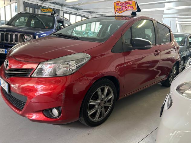 Toyota Yaris 1.3 5 porte Lounge - Foto 9