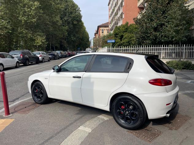 Alfa Romeo 147 1.9 JTD/TAGLIANDI/GARANZIA - Foto 3