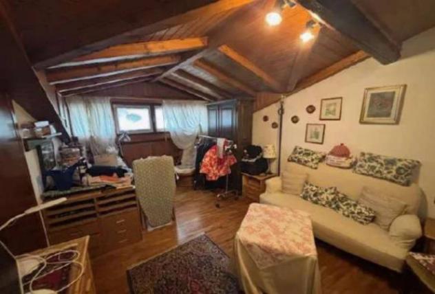 Immobile in asta di 227 m² con più di 5 locali e box auto doppio in vendita a Daverio - Foto 5
