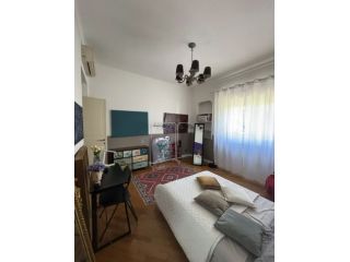 Ampia stanza e bagno privato luminosi da subito al 28 agosto