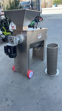 Passatrice Denocciolatrice Enoitalia Delta zero Usata