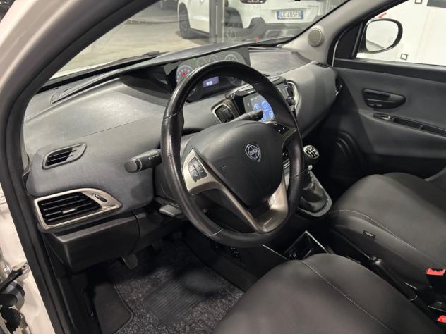 Lancia Ypsilon 1.0 FireFly 5 porte S&S Hybrid Gold Plus - Foto 10