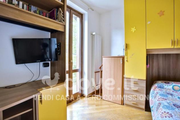 Villetta a schiera di 160 m² con 4 locali e posto auto in vendita a Cunardo - Foto 12