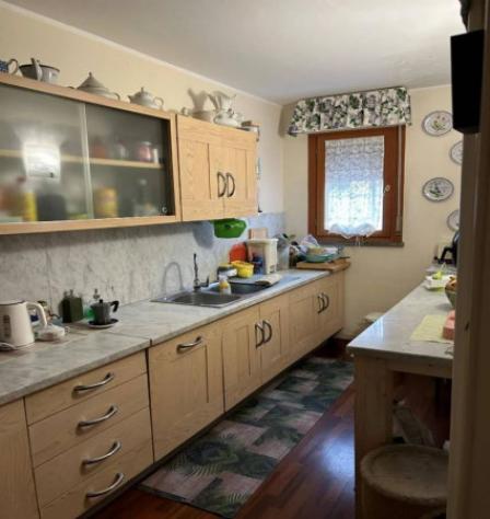 Immobile in asta di 132 m² con più di 5 locali e box auto in vendita a Pontedera - Foto 3