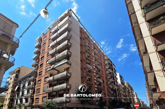 Taranto - Appartamento in Via Cesare Battisti ang. Via Pacuvio