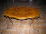 Tavolino da salotto intarsiato