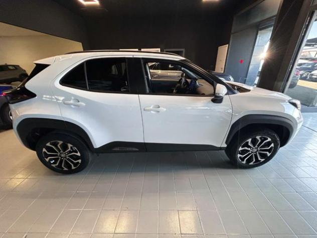 TOYOTA Yaris Cross 1.5 Hybrid 130 CV 5p.E-CVT Trend km0 rif. 23236051 - Foto 8