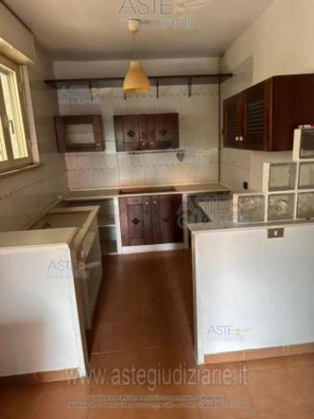 Immobile in asta di 102 m², box auto in vendita a Aprilia - Foto 4