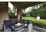 BERNAREGGIO - villa a schiera di testa con ampio giardino privato