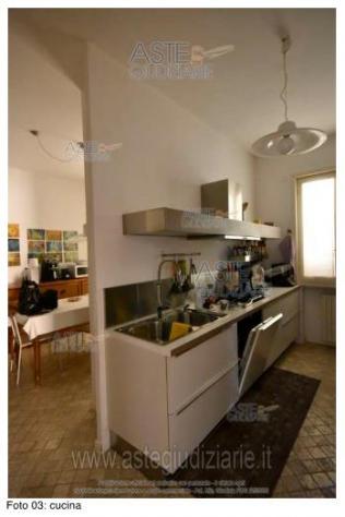 IMMOBILI-IMMOBILE RESIDENZIALE-Frazione Roveleto - via Pescara 15 - Foto 5