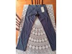 Pantaloni uomo taglio attillato