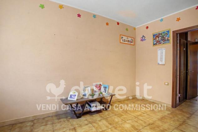 Appartamento di 90 m² con 3 locali e box auto in vendita a Caravate - Foto 16