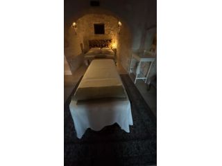 Massaggi - benessere Piacenza - ESPERTO MASSAGGIATORE PER DONNE