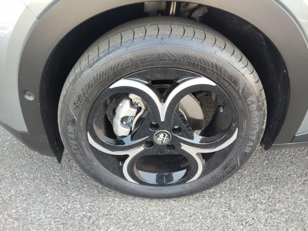 Alfa Romeo Junior Ibrida 1.2 145CV Hybrid eDCT6 ibrida Q4 Ti - Foto 6