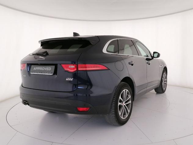 Jaguar F-Pace 2.0d i4 Portfolio awd 180cv auto my20 - Foto 2