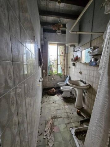 Immobile in asta di 229 m² con più di 5 locali e box auto in vendita a Quistello - Foto 3