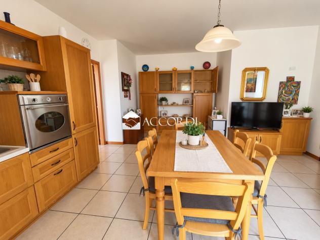 APPARTAMENTO di 3 vani e di 77 mq (SAN VENDEMIANO) rif. SM74 - Foto 2