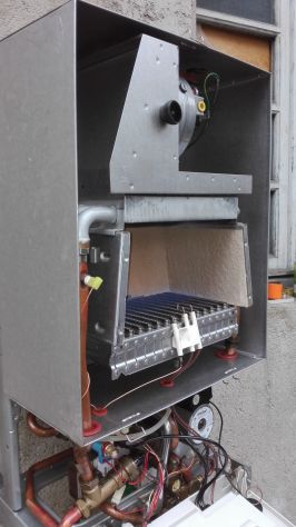 CALDAIA VAILLANT VMW 202 CAMERA STAGNA TURBO GAS METANO - Foto 4