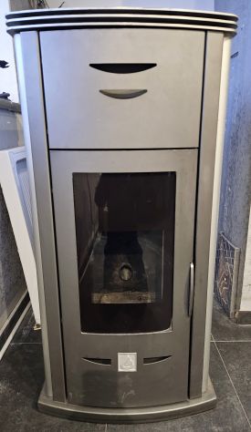 STUFA A PELLET E ACQUA MONTEGRAPPA MOD.15400- 14,5KW - GRIGIO