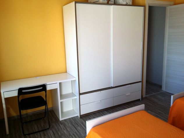 UDINE CENTRO/TEATRO - Posti letto in stanza doppia con bagno dedicato - Foto 4